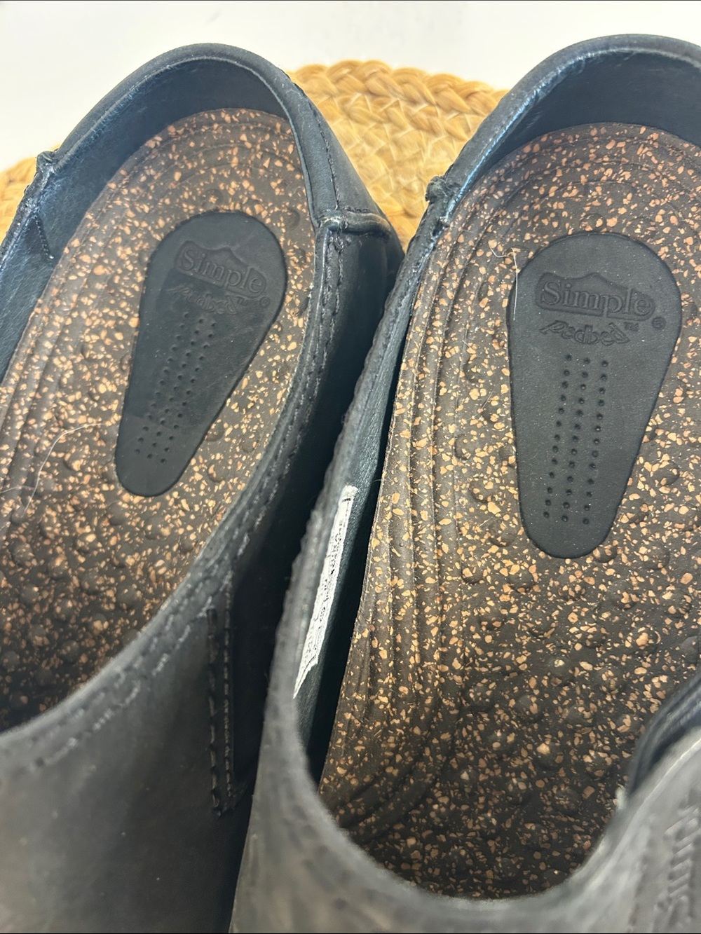 Simple brand clogs-black leather-size 11 - Picture 5 of 9